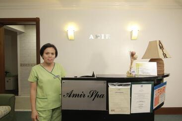استراحتگاه The Suites At Mount Malarayat