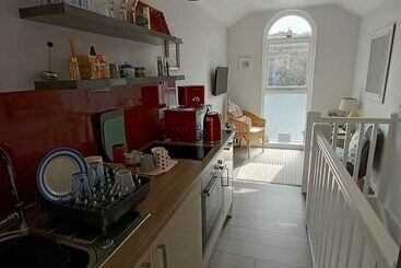 Beautiful 1 Bed Riversi Cottage Located In Malpas