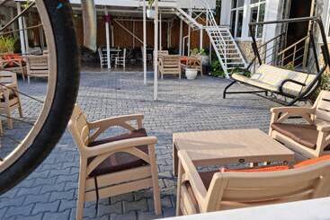 Fi̇ni̇ke Sever Otel