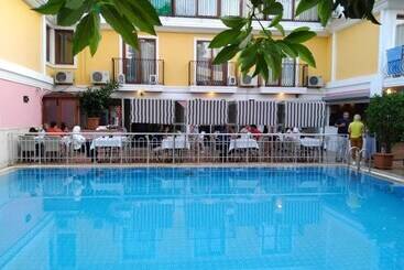 هتل Barlas Fethiye
