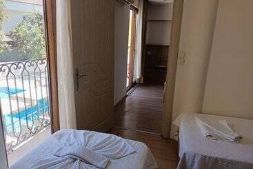 هتل Barlas Fethiye