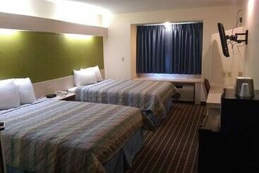 هتل Chadron Inn & Suites