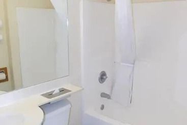 هتل Chadron Inn & Suites