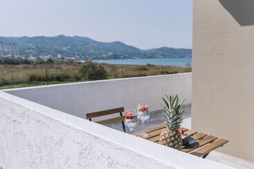 Ermis Luxury Suites & Apartments - Gazi