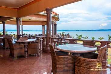 هتل Fancy Resort Beach