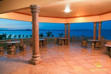 هتل Fancy Resort Beach