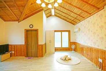 هتل Hwayang Gyegok Domyeongsan Pension
