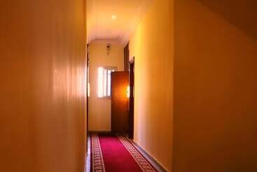 هتل La Rochelle Hôtel