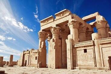 هتل Luxor Nile Cruises