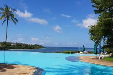 هتل Mnarani Beach Club