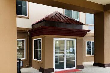 هتل Saffron Inn & Suites