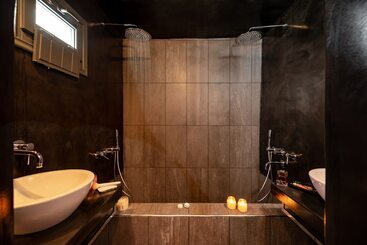 هتل Saint Sin Suites  Adults Only