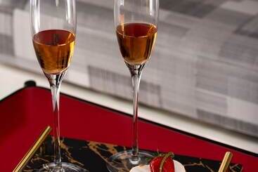 هتل Saint Sin Suites  Adults Only