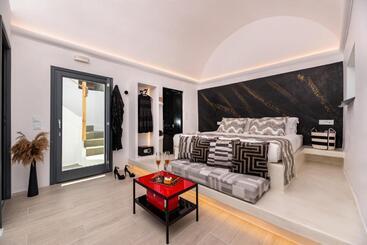 هتل Saint Sin Suites  Adults Only