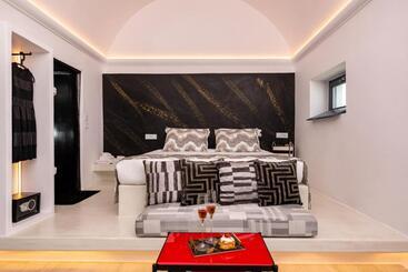 هتل Saint Sin Suites  Adults Only