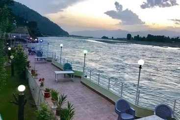هتل Stay Inn