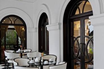هتل Welcomheritage Azora By Ayatana