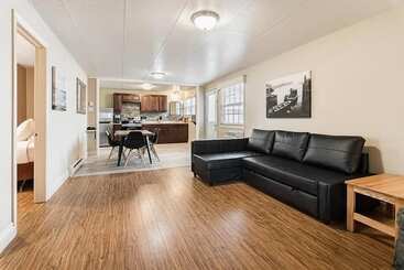 Parlee Beach Motel