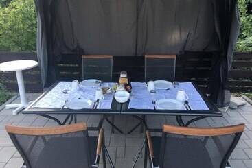 پانسیون Guesthouse Family Bosnic