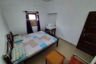 پانسیون Janardan Homestay Lucknow