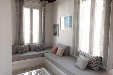پانسیون She Mykonos  Luxury Apartments