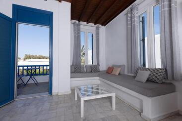 پانسیون She Mykonos  Luxury Apartments