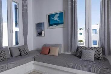 پانسیون She Mykonos  Luxury Apartments