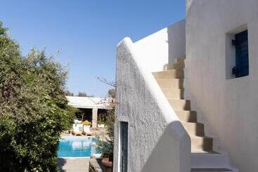 پانسیون She Mykonos Luxury Apartments
