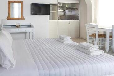 پانسیون She Mykonos  Luxury Apartments