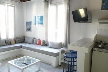 پانسیون She Mykonos  Luxury Apartments