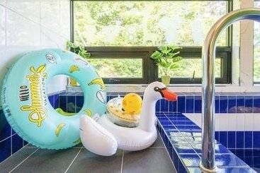 پانسیون Taean Yoyo Kids Poolvilla