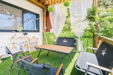 پانسیون Taean Yoyo Kids Poolvilla