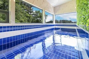 پانسیون Taean Yoyo Kids Poolvilla