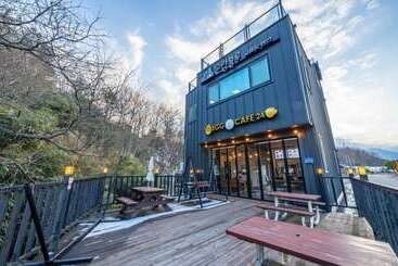 پانسیون Yangyang The Grand Blue Glamping