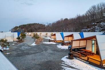 پانسیون Yangyang The Grand Blue Glamping