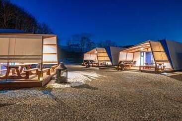 پانسیون Yangyang The Grand Blue Glamping