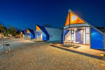 پانسیون Yangyang The Grand Blue Glamping