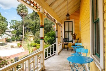 The Laurel Oak Inn Bed And Breakfast
