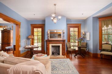 The Laurel Oak Inn Bed And Breakfast