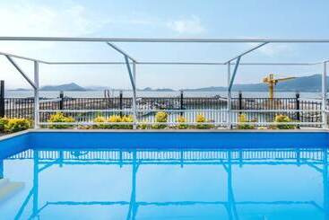 Yeosu Wayo Ocean View Pension