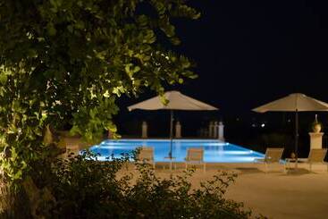 مسافرخانه Borgo Vita Novella