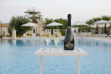 مسافرخانه Borgo Vita Novella