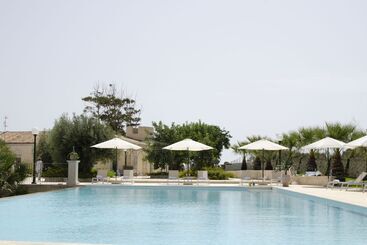 مسافرخانه Borgo Vita Novella