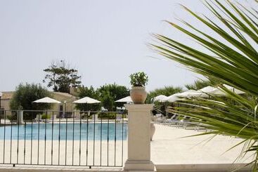 مسافرخانه Borgo Vita Novella