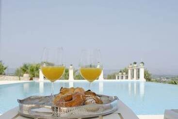 مسافرخانه Borgo Vita Novella