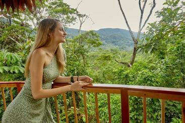 هتل Bosque Guardian Lodge