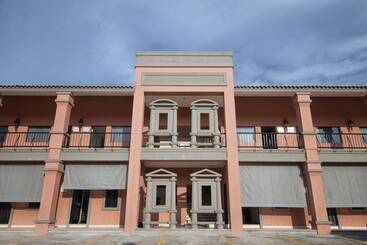 هتل Casa Bruna Luxury Lofts
