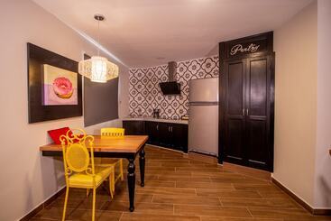 هتل Casa Bruna Luxury Lofts