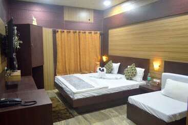 هتل Goroomgo Gurmukh Jabalpur