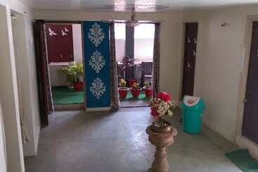 هتل Goroomgo International Guest   Gorakhpur